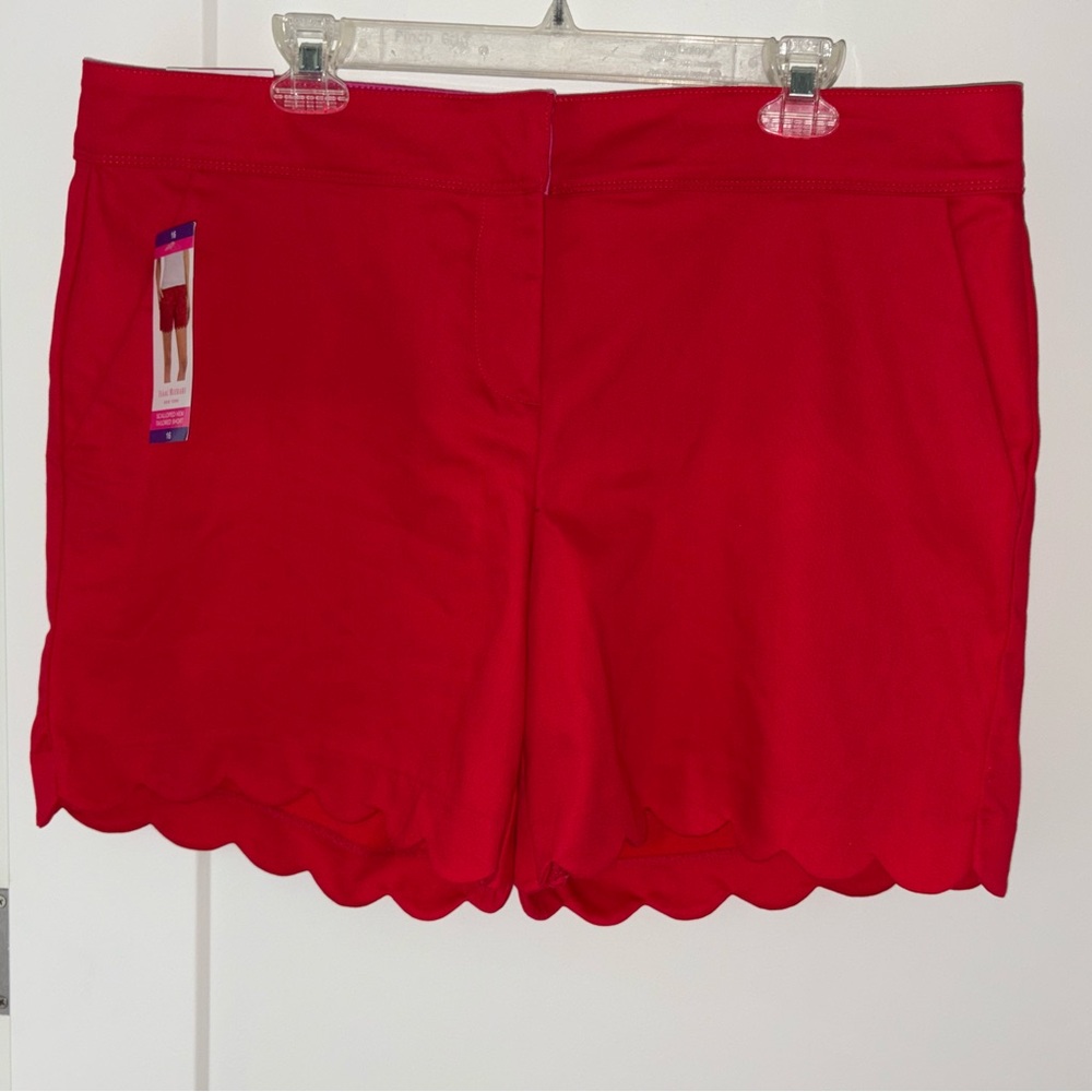 Isaac Mizrahi scalloped hem tailored short sz 16 NWT $50